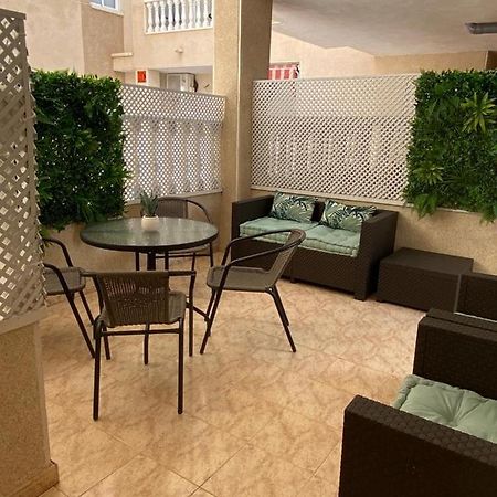 Комфортабельные Апартаменты С Большой Террасой Torrevieja Luaran gambar