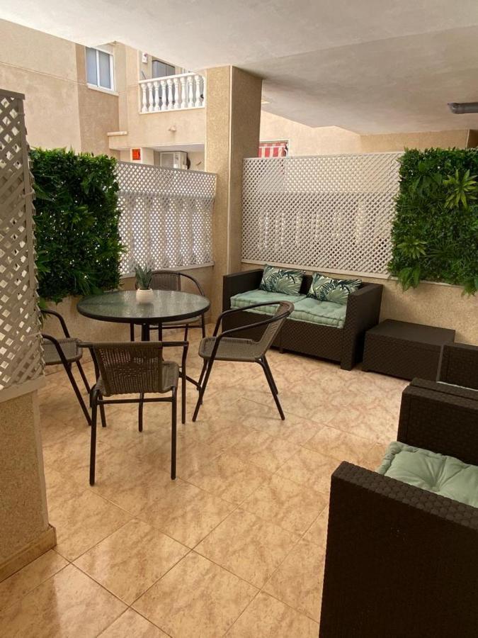 Комфортабельные Апартаменты С Большой Террасой Torrevieja Luaran gambar